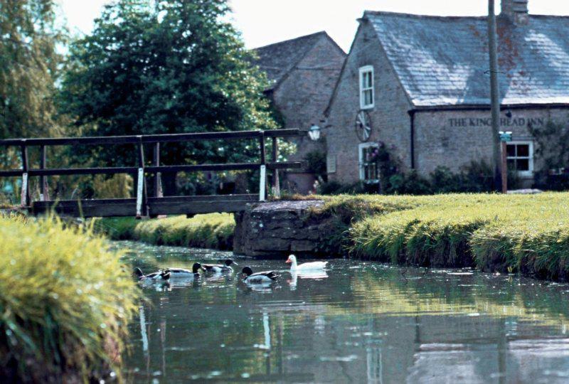Kings Head Inn Bledington Eksteriør bilde